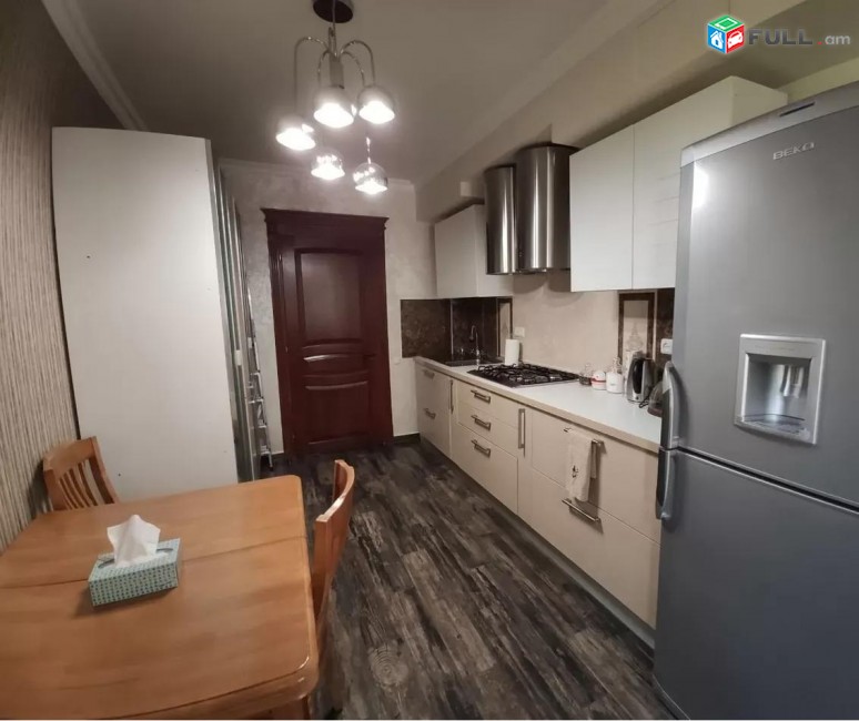 Vardzov e trvum 3 senyakanoc bnakaran Kentronum