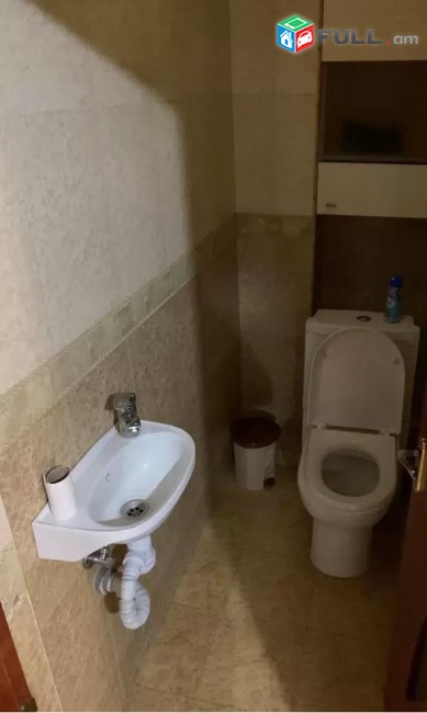 Vardzov e trvum 3 senyakanoc bnakaran Kentronum
