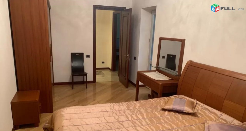 Vardzov e trvum 3 senyakanoc bnakaran Kentronum