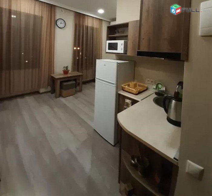 Oravardzov e trvum 2 senyakanots bnakaran Kentronum