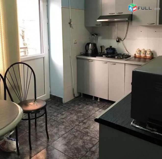 Vardzov e trvum 3 senyakanoc bnakaran Sayat Nova