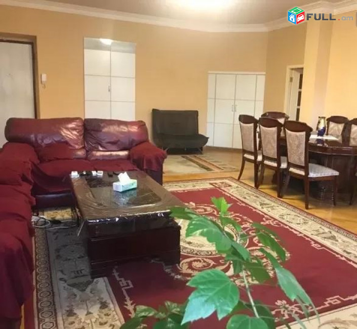 Vardzov e trvum 3 senyakanoc bnakaran Sayat Nova