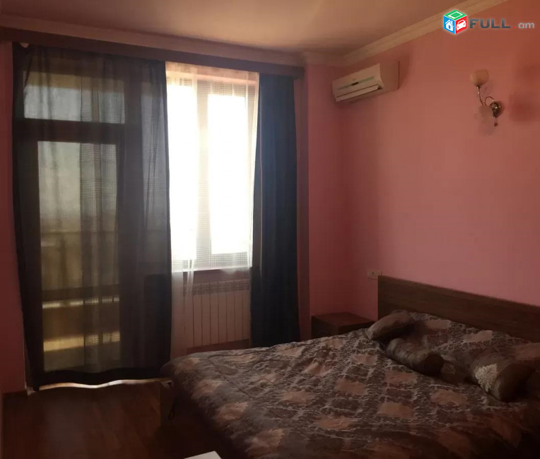 Vardzov e trvum 3 senyakanoc bnakaran Sayat Nova