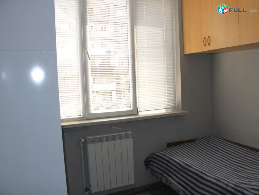 Vajarvum e trvum 3 senyakanoc bnakaran Viktor Hambardzumyan