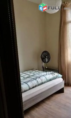 Vardzov e trvum 1 senyakanoc bnakaran Charenc poxocum