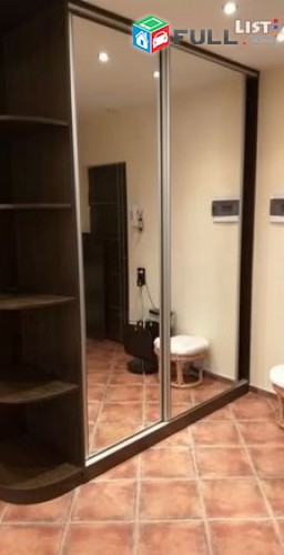 Vardzov e trvum 2 senyakanoc bnakaran Kentronum