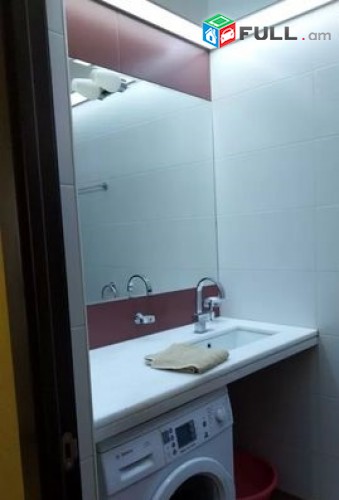Oravardzov e trvum 4 senyakanoc bnakaran kentronum