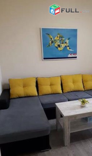 Oravardzov/ e trvum 3 senyakanoc bnakaran Kentronum /