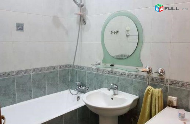 Vardzov e trvum/  4 senyakanoc bnakaran kievyan poxocum