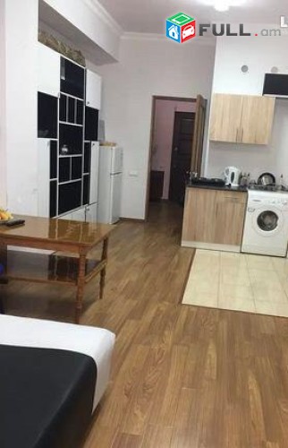 Oravardzov/ e trvum 2 senyakanoc bnakaran Kentronum /Qaxaqapetarani mot 