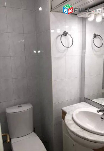 Oravardzov/ e trvum 3  senyakanoc bnakaran Kentronum /