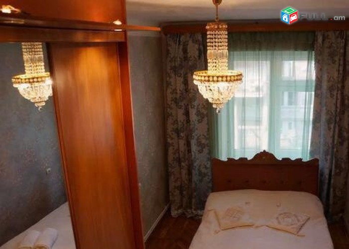 Vardzov e trvum 2 senyakanoc bnakaran Komitasi poxotayum 