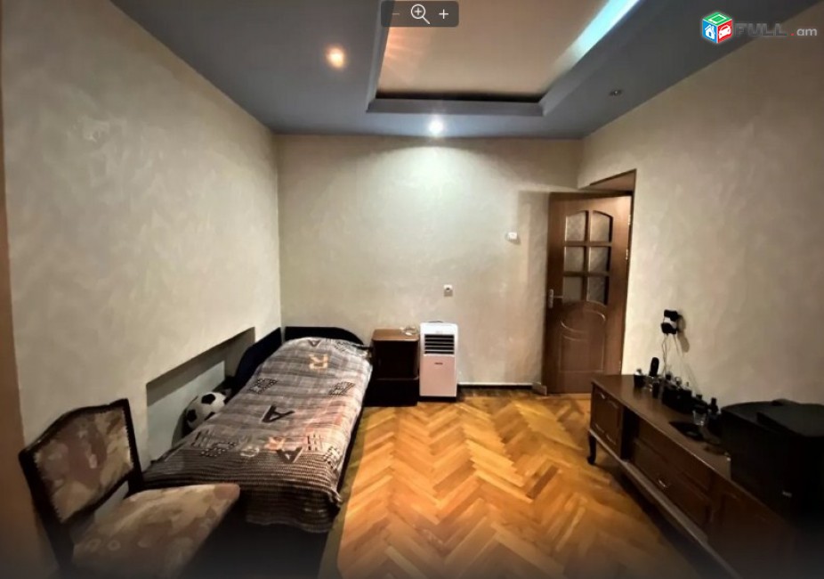 2+1 սենյականոց բնակարան Փոքր Կենտրոնում 
