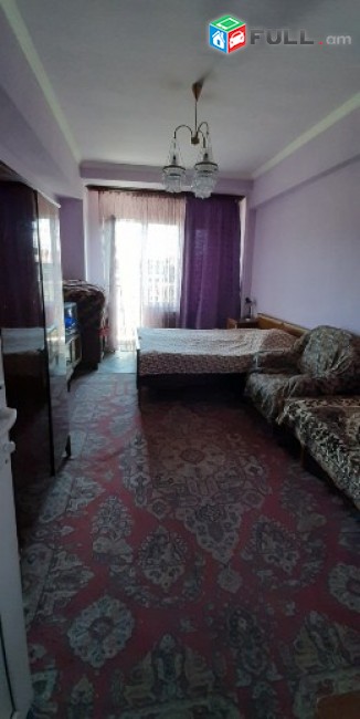 3 սենյականոց բնակարան Կենտրոնում 