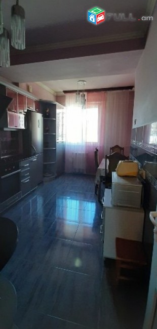 3 սենյականոց բնակարան Կենտրոնում 