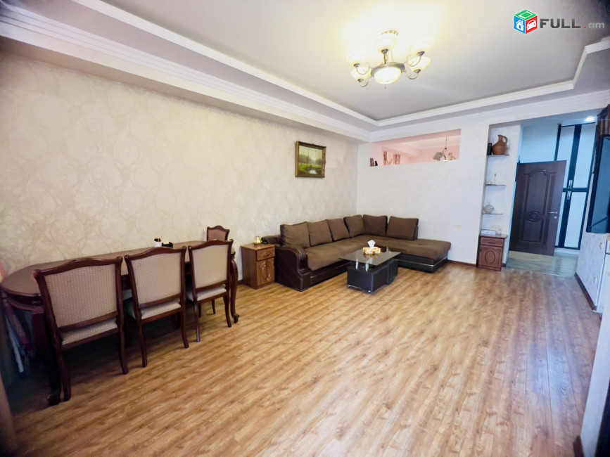 3 սենյականոց բնակարան նորակառույց շենքում 
