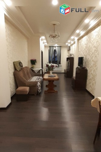 Խորենացի փողոց, Ռոսսիա մոլլի հարևանությամբ 5+1 սենյակ