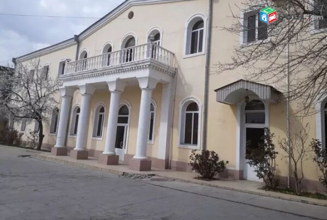 2 հարկանի առանձին շինություն , հողով