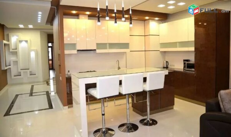 Շքեղ բնակարան Աբովյան փողոցում