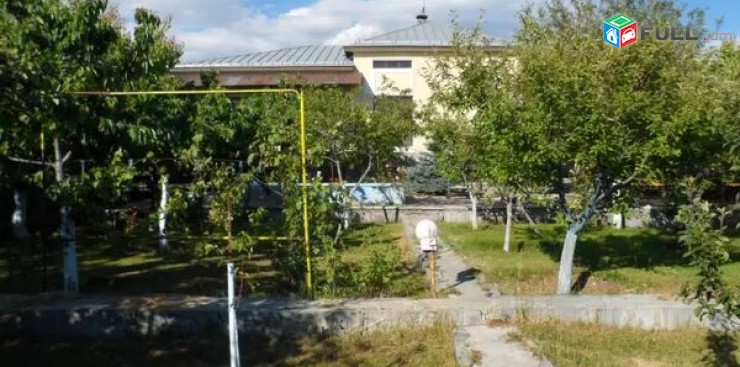 Erkharkani geghecik arandznatun Bagrevand taxamasum
