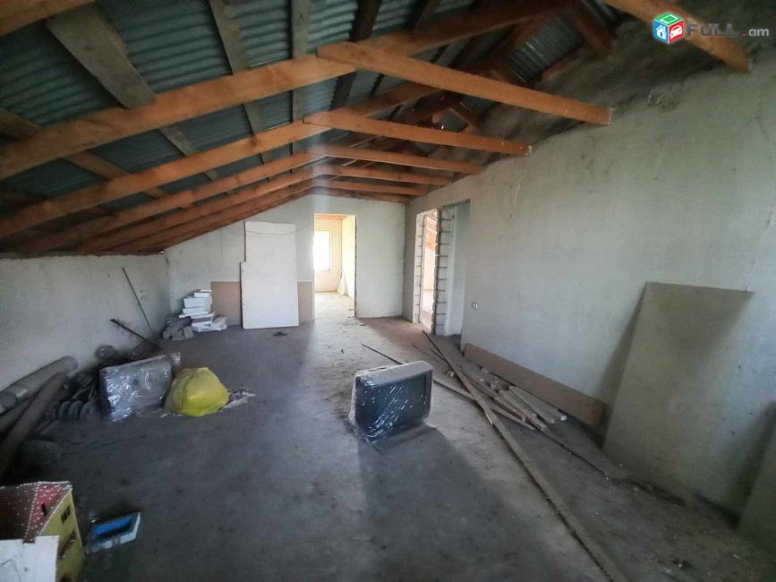 Առանձնատուն Պտղնիում վաճառք