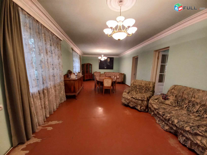 Առանձնատուն Պտղնիում վաճառք