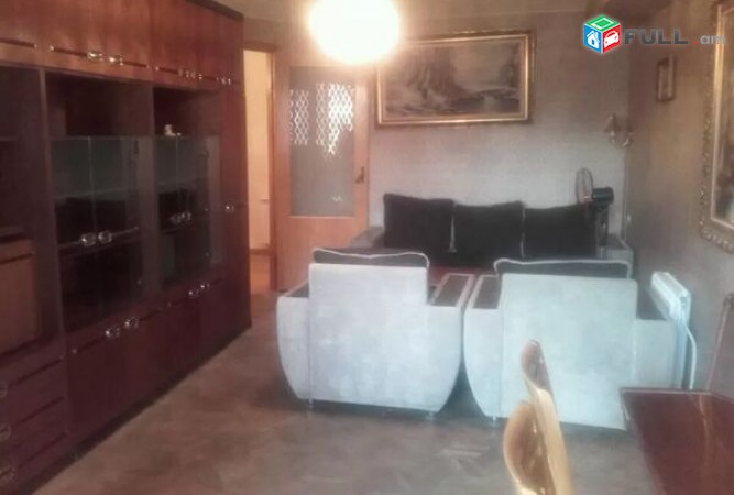 Վարձով է տրվում բնակարան Կենտրոնում