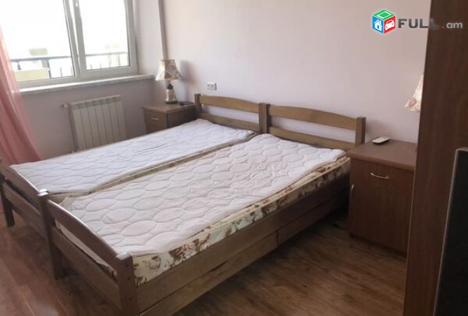Վարձով է տրվում կապիտալ վերանորոգված բնակարան Կենտրոնում
