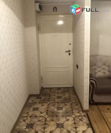Վարձով է տրվում բնակարան Աղայան փողոցում (for rent)