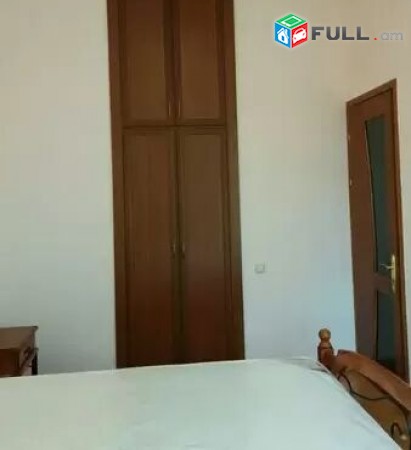 Վարձով է տրվում բնակարան Թումանյան փողոցում / for rent