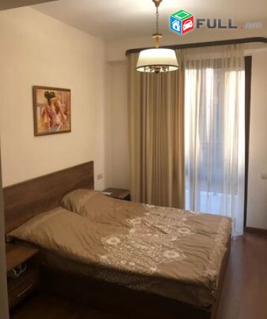 Վարձով բնակարան կենտրոնում կոդ Ա0421