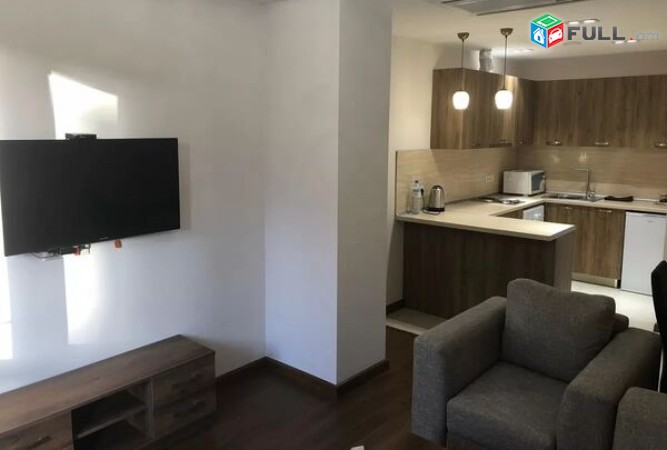 Վարձով բնակարան կենտրոնում կոդ Ա0421