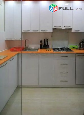 Oravardzov ev erkarajamket`2 senyakanoc bnakaran`Sayat-Nova poghotayum