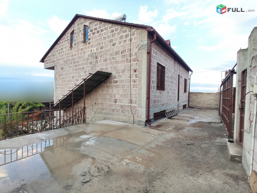 Առանձնատուն Դուրյան 2 հարկ,  5 սենյակ, 2 սանհանգույց, 234 քմ շինություն, 496 քմ ընդհանուր հողը