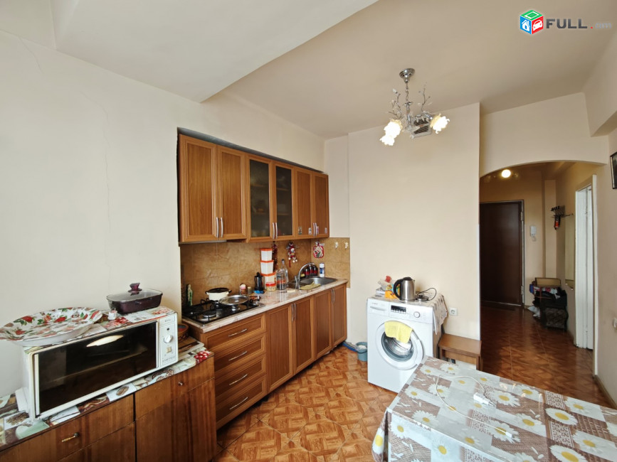 Վաճառվում է 1ս, 42քմ