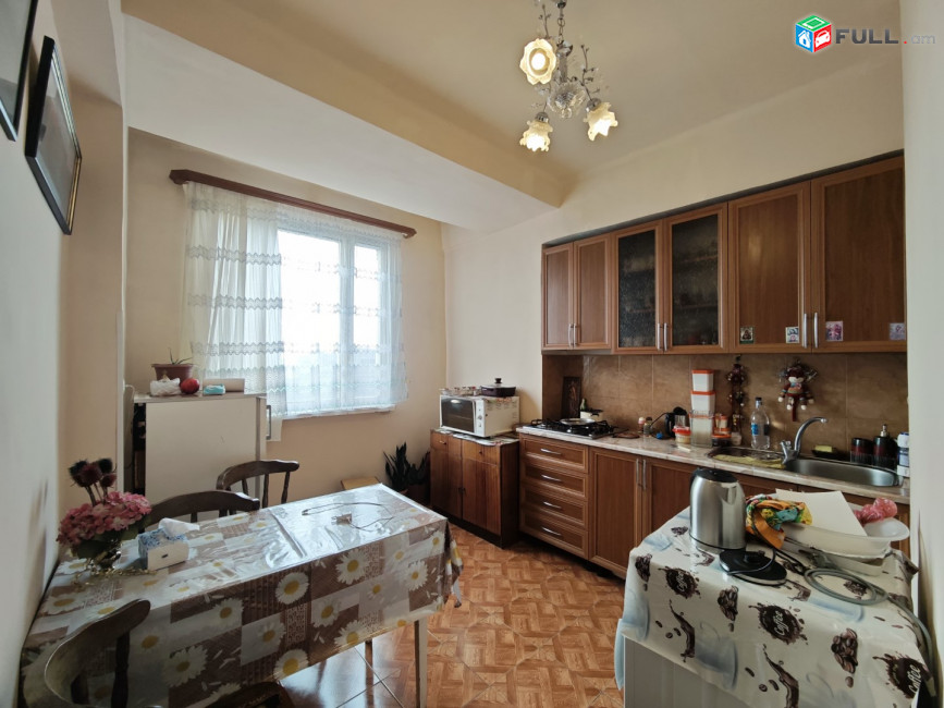 Վաճառվում է 1ս, 42քմ