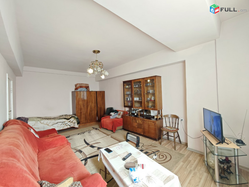 Վաճառվում է 1ս, 42քմ