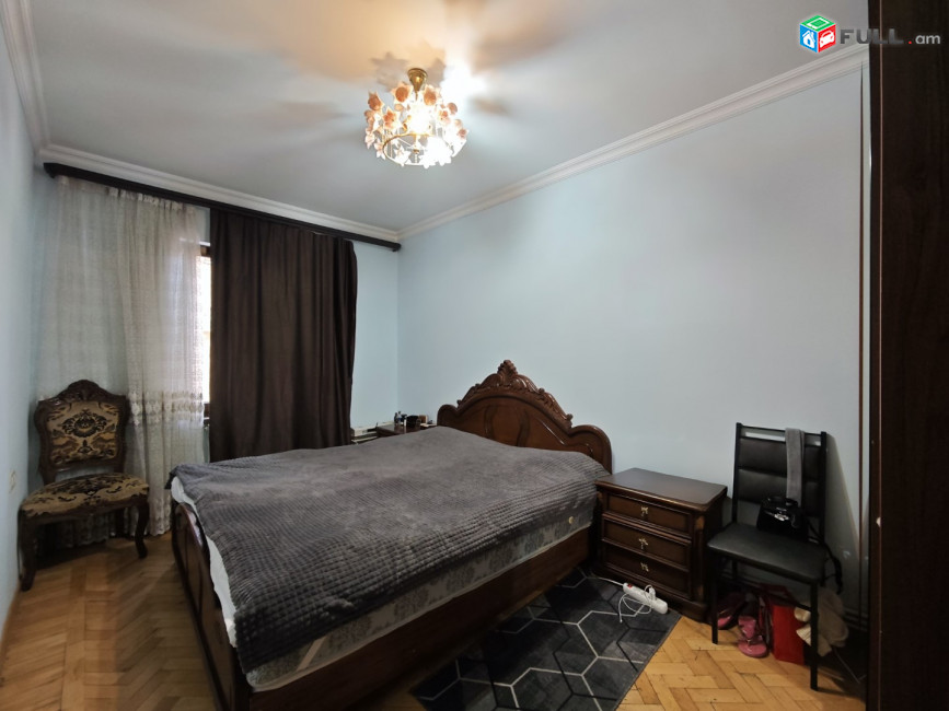 Վաճառվում է 3ս, 81 քմ,