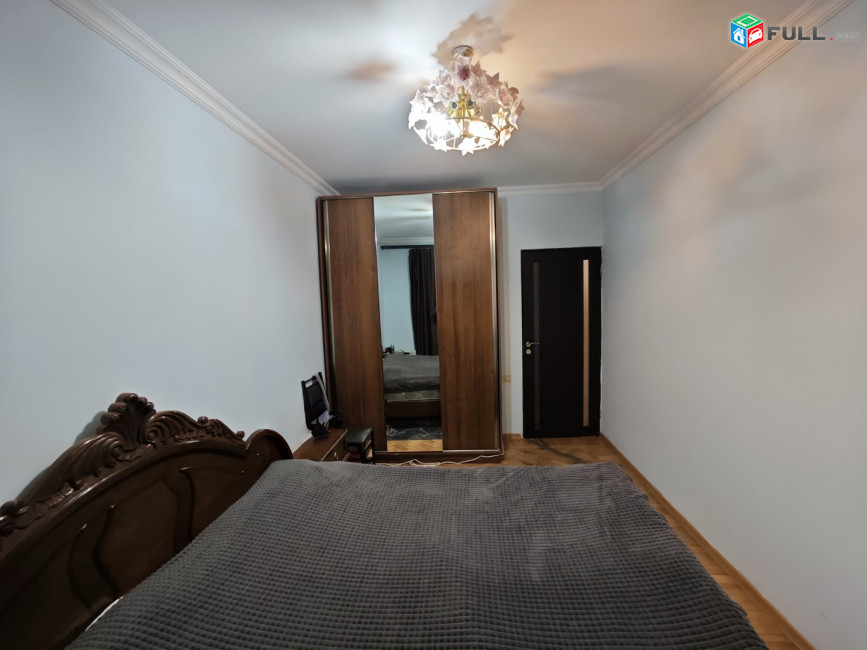 Վաճառվում է 3ս, 81 քմ,