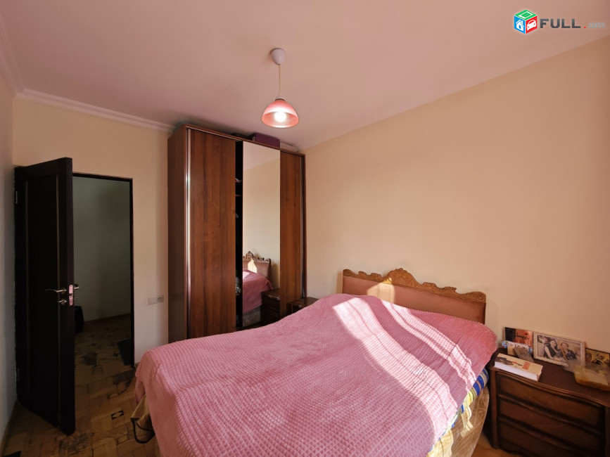 Վաճառվում է 3ս, 81 քմ,