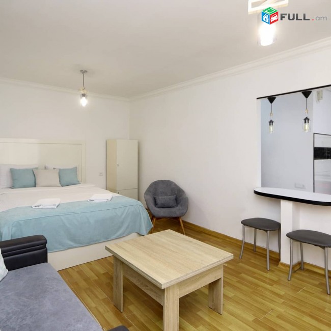 Օրավարձով, սեփականատիրոջից, Կոմիտաս 30, Ucom-ի շենք