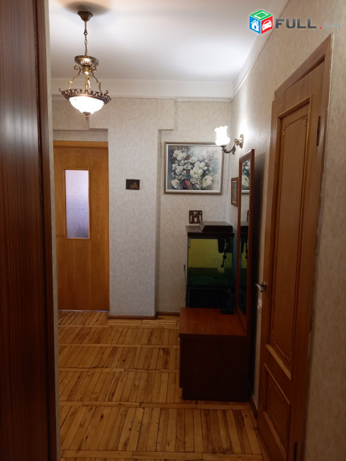 Փոքր կենտրոնում   վարձով տրվում է 3 սեն․ բնակարան