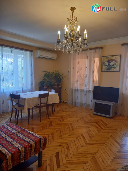 Փոքր կենտրոնում   վարձով տրվում է 3 սեն․ բնակարան