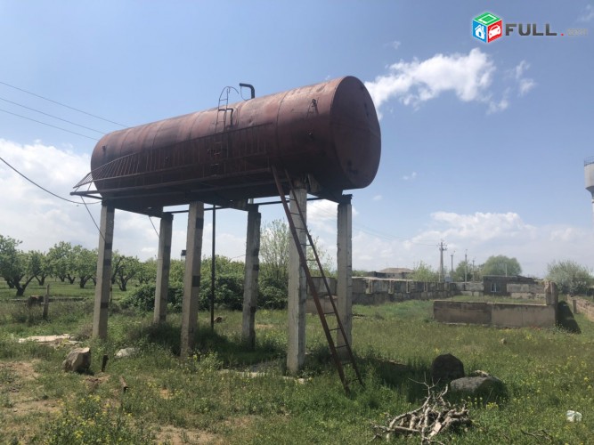 Չրանոց, անասնագոմ,  արտադրական և գյուղատնտեսական նշանակության հողատարածք