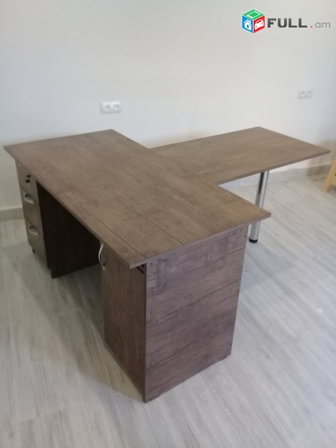 Օֆիսի գրասեղաններ _ 1 տումբան շարժական