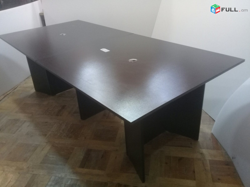 Գրասենյակի սեղաններ արտադրողից
