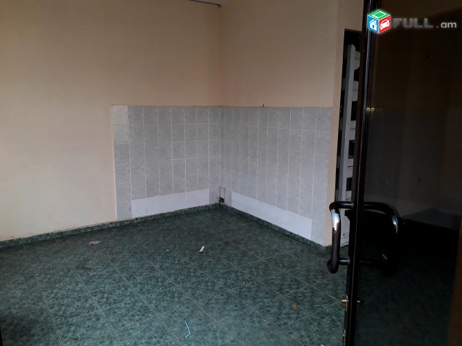 Դեղատուն, գրասենյակ, վարկային կազմակերպություն
