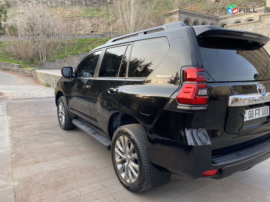 TOYOTA PRADO
