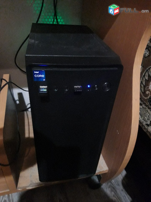 Intel Core i7-12700K 5 GHz, DDRAM 16 GB, LCD 15.6'', GIGABYTE B760M, Audio, WiFi 5, M.2 256GB, SSD SATA 3 256GB