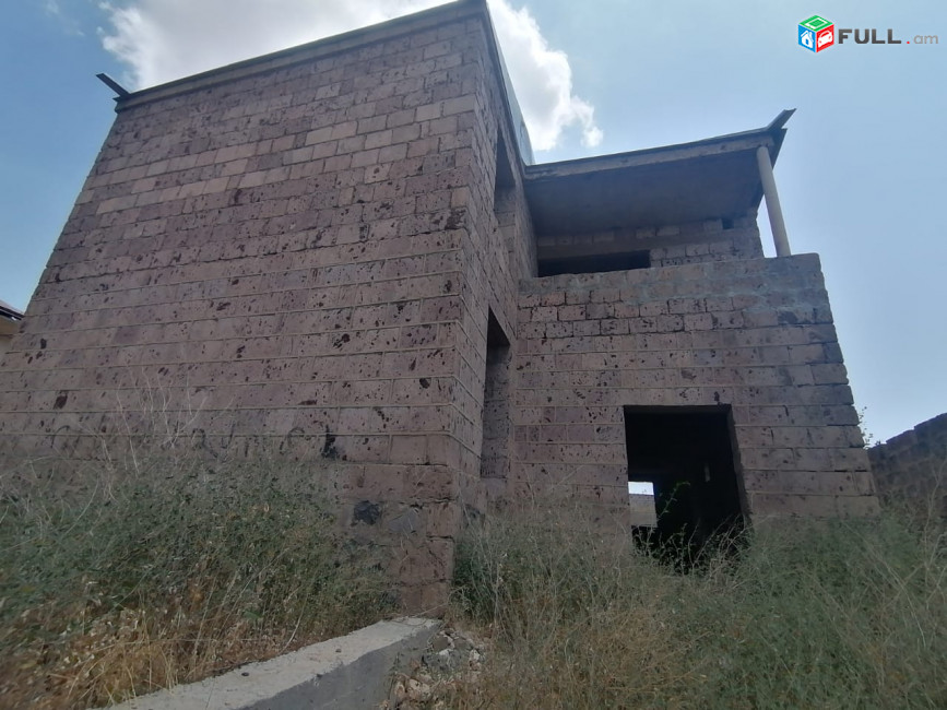 H0424 Կիսակառույց տուն Աշտարակում